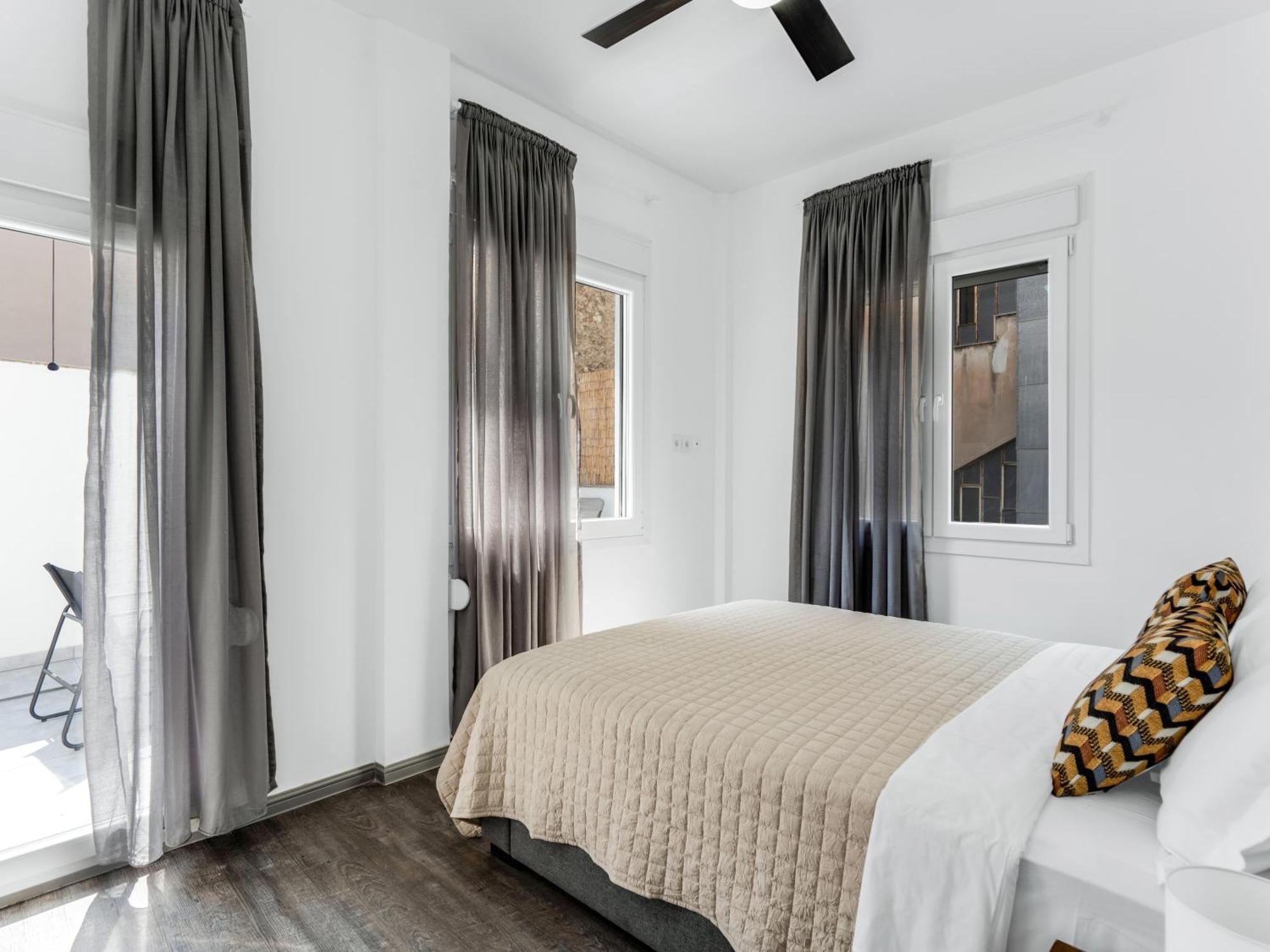 Yalarent Luxury Apartments In The Heart Of The City Athen Exterior foto